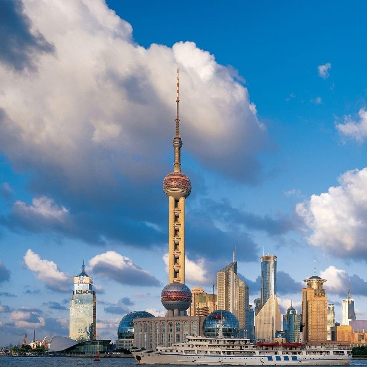 Oriental Pearl TV Tower 3